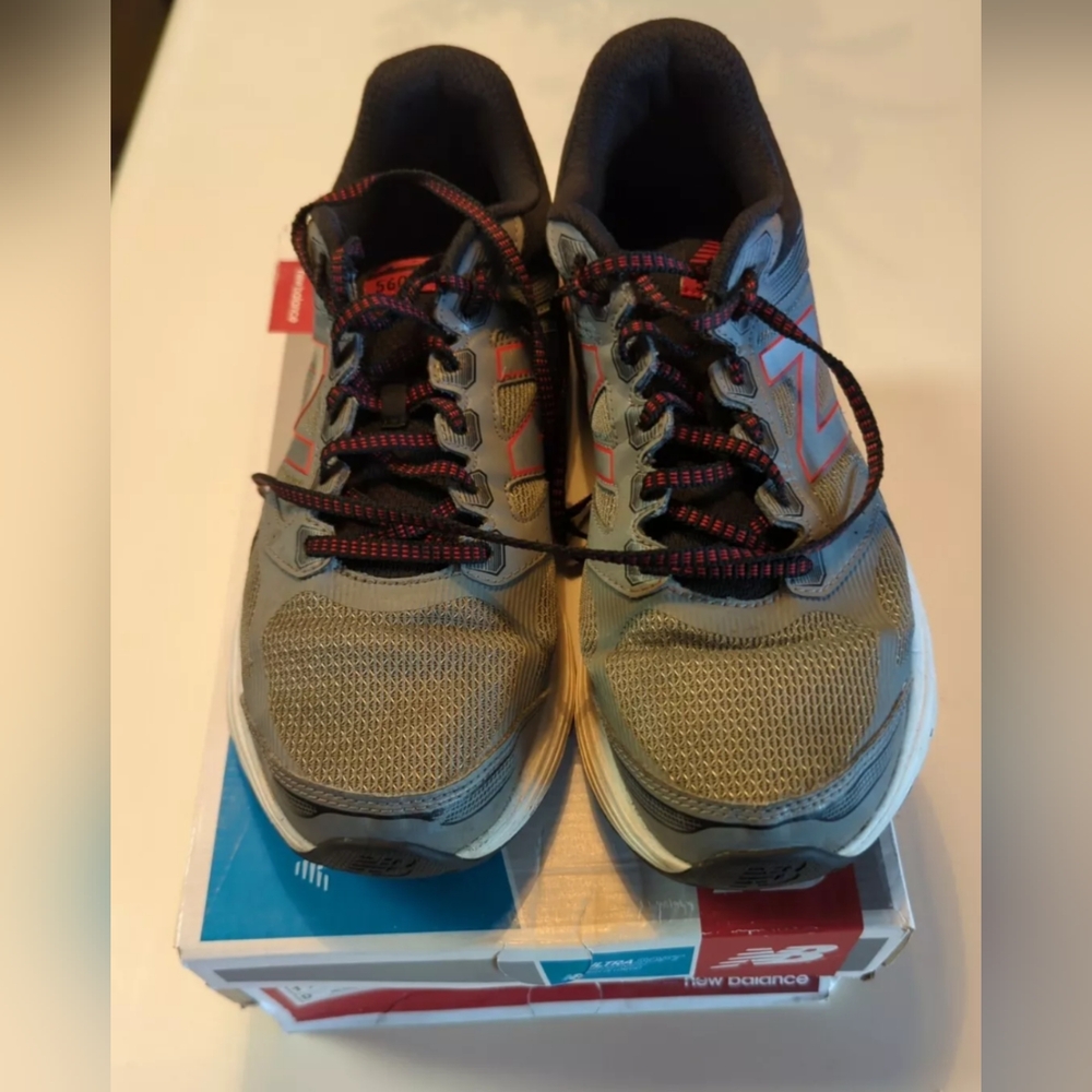 New Balance 560 V7 Shoes Men’s 11 Gray Red Performance Running Sneaker M560LS7